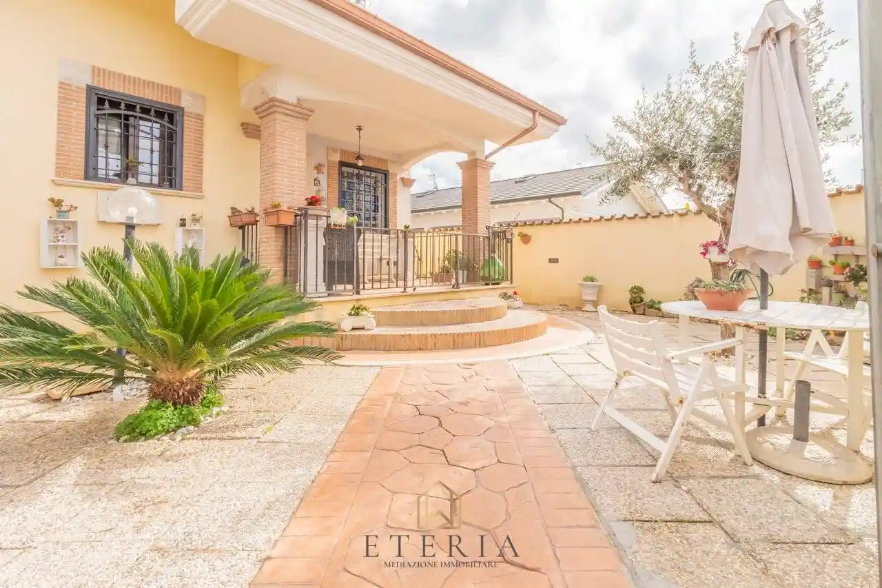 Villa in vendita a Ardea