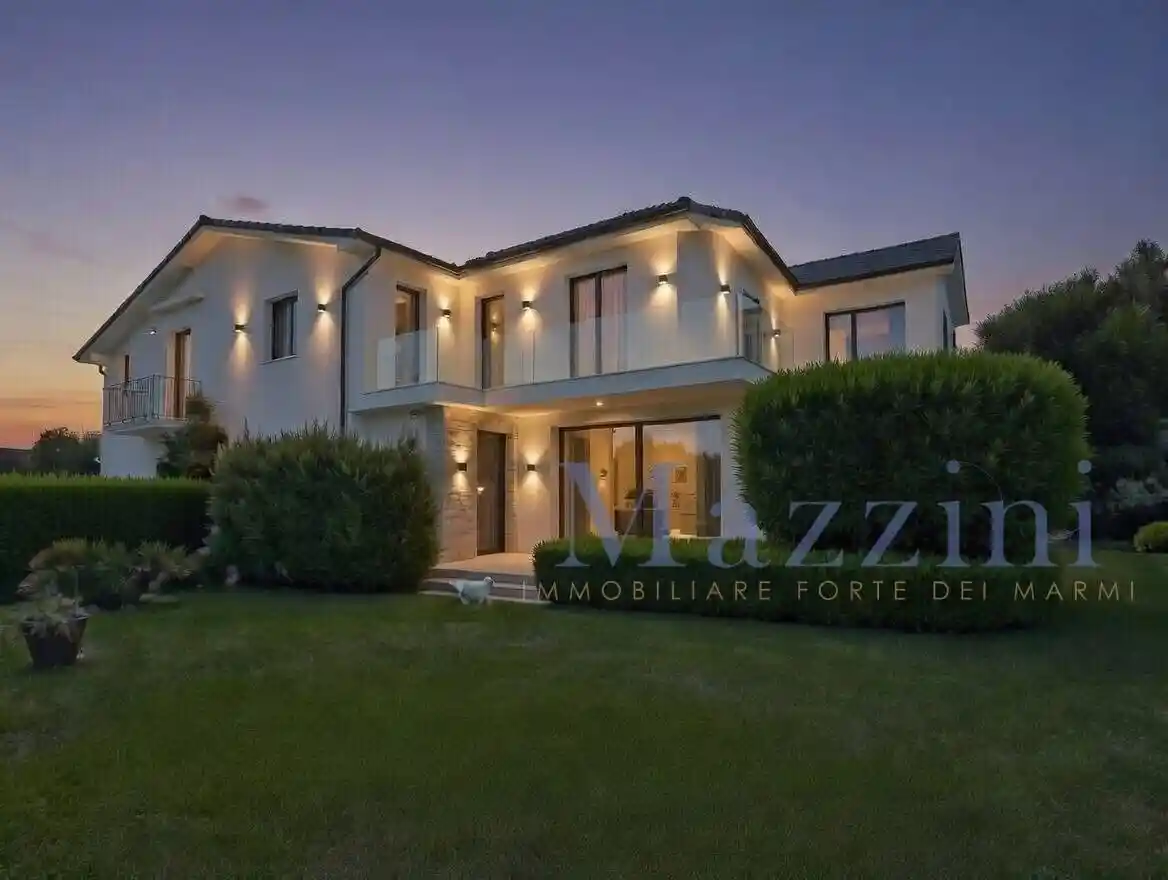 Villa in vendita a Forte dei Marmi