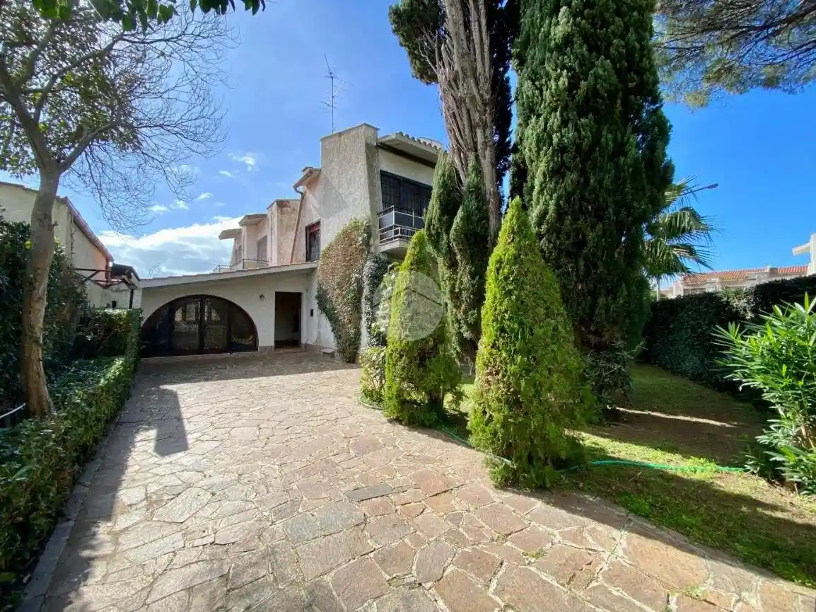 Villa in vendita a Ardea