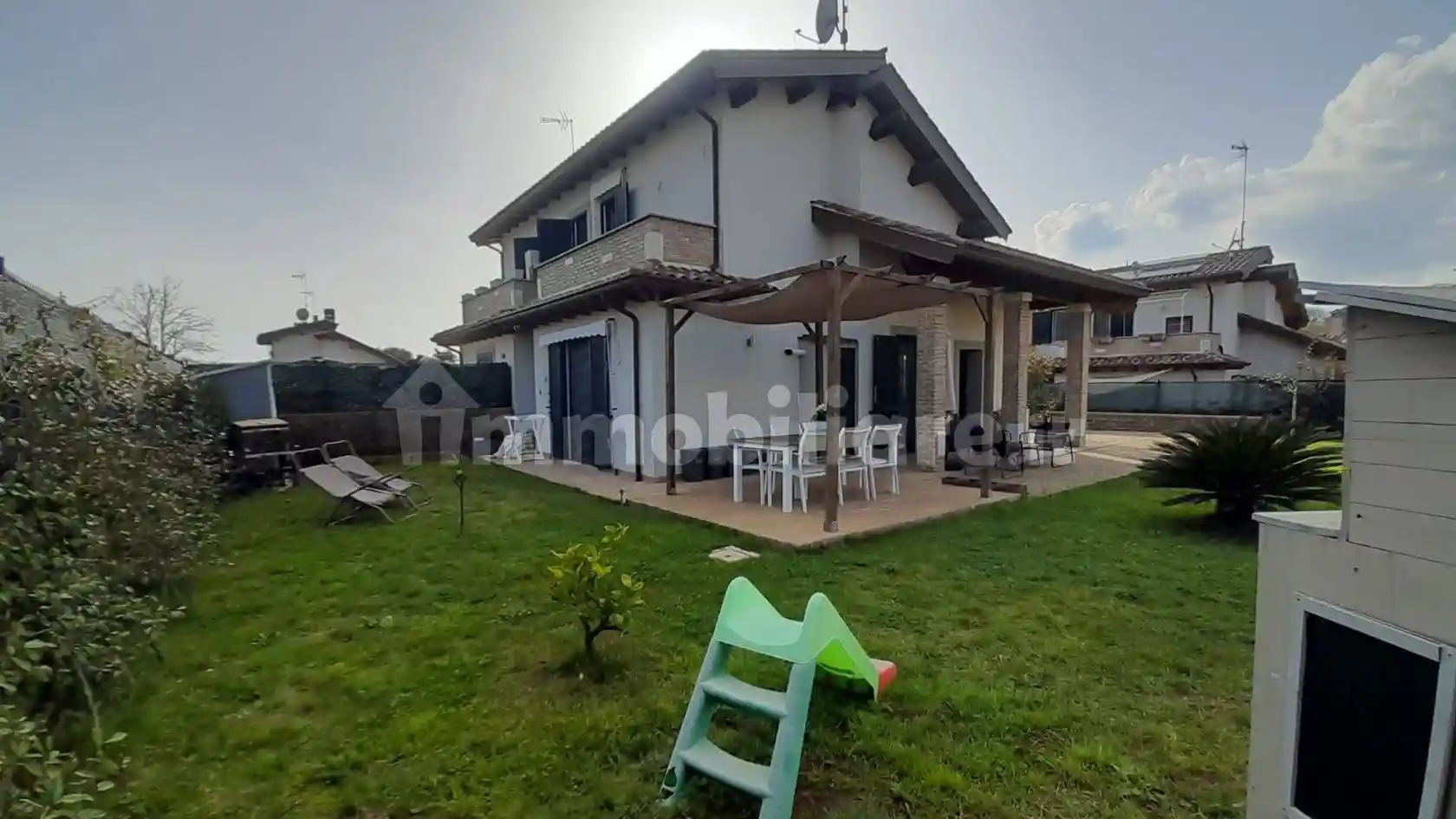 Villa in vendita a Manziana