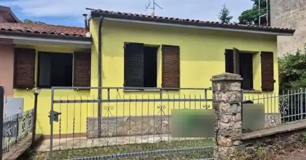 Casa indipendente in vendita a Castel d'Aiano