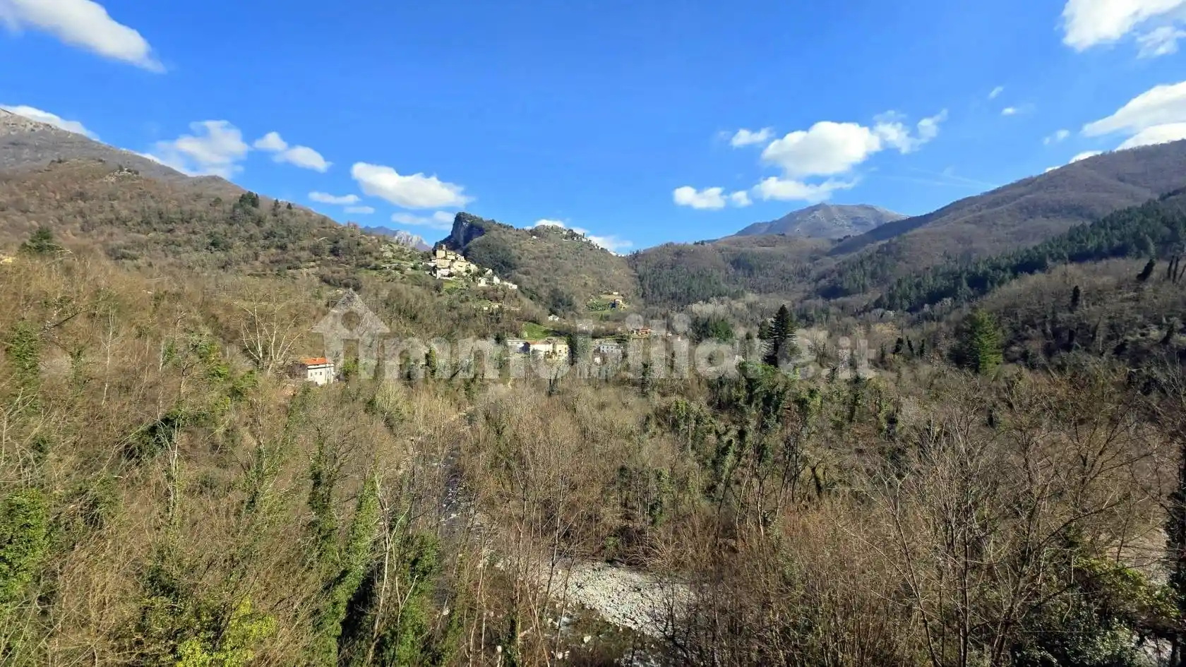 Casa indipendente in vendita a Bagni di Lucca