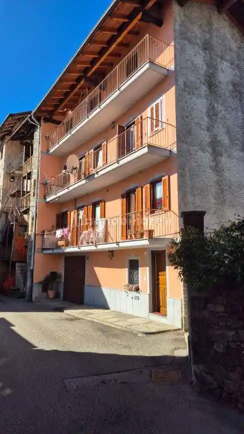 Villa in vendita a Varallo