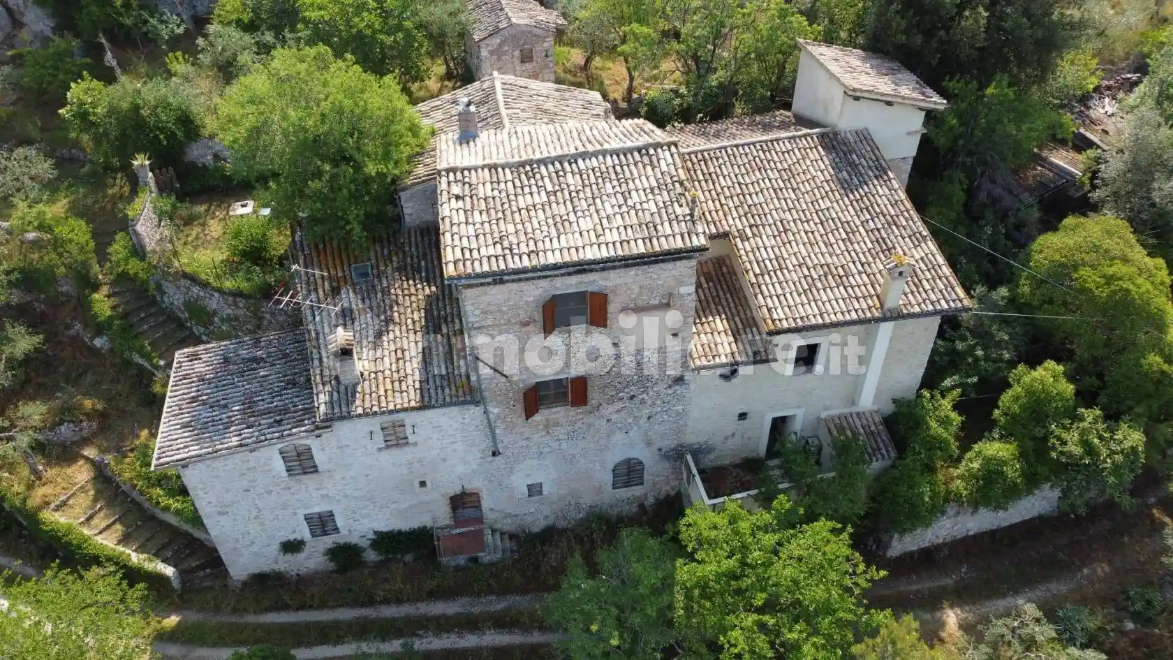 Rustico - Casale in vendita a Campello sul Clitunno