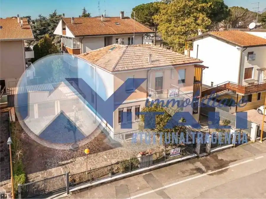 Casa indipendente in vendita a Cesena