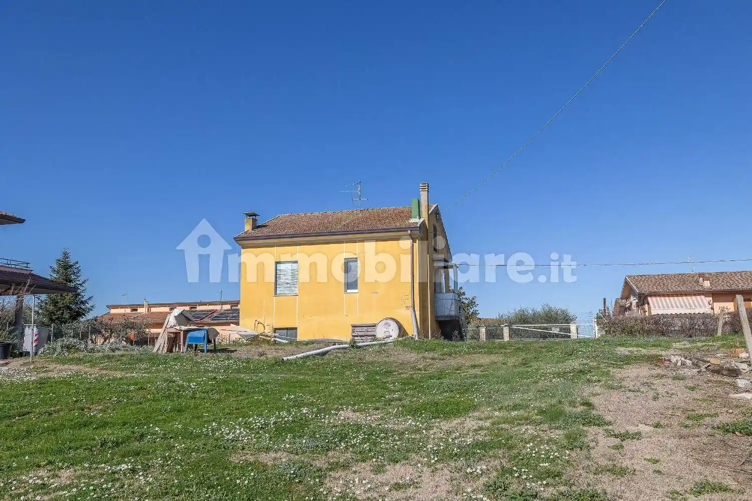 Palazzo - Edificio in vendita a Gradara