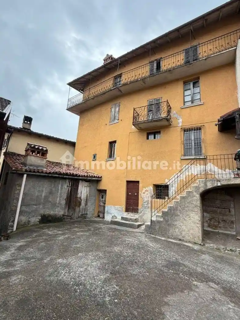 Palazzo - Edificio in vendita a Marmentino