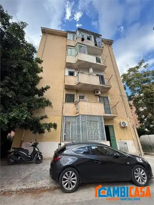 Appartamento in vendita a Palermo