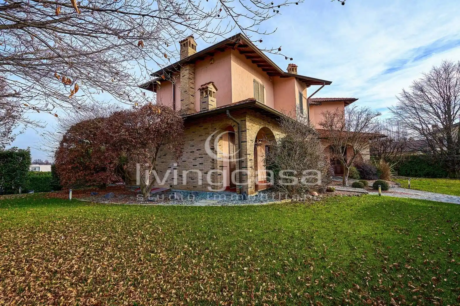Villa in vendita a Besana in Brianza