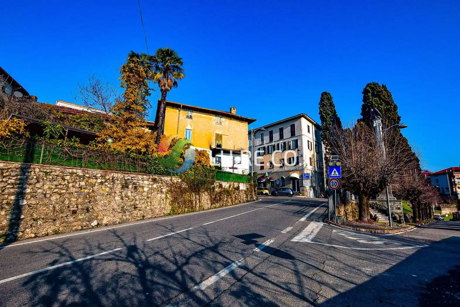 Rustico - Casale in vendita a Inverigo