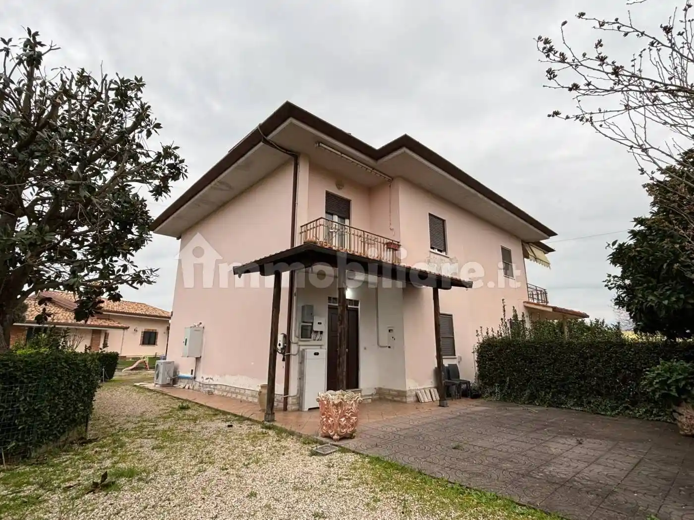Villa in vendita a Latina