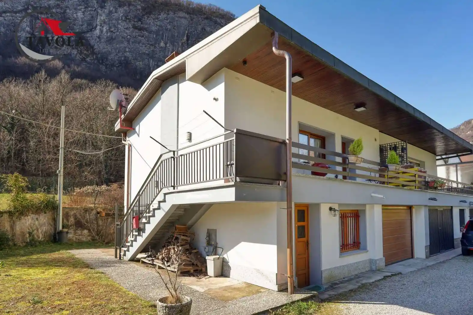 Villa in vendita a Bisuschio