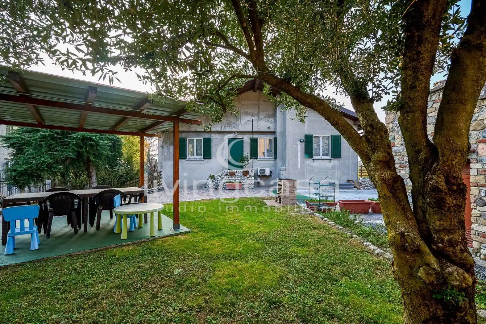 Villa in vendita a Cassago Brianza