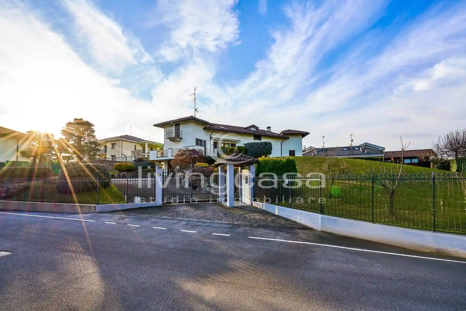 Villa in vendita a Barzanò