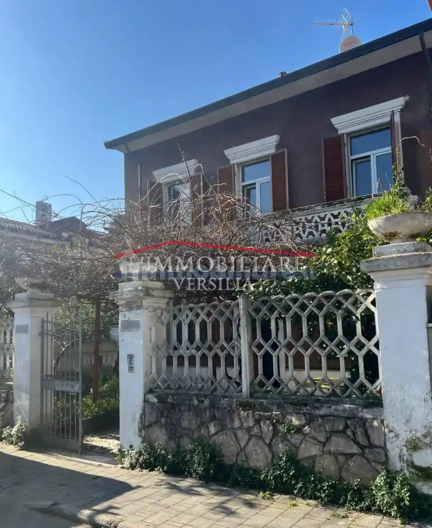 Villetta a schiera in vendita a Massa