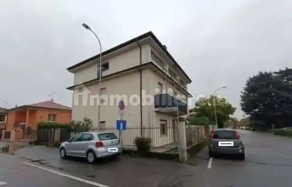 Appartamento in vendita a Casirate d'Adda