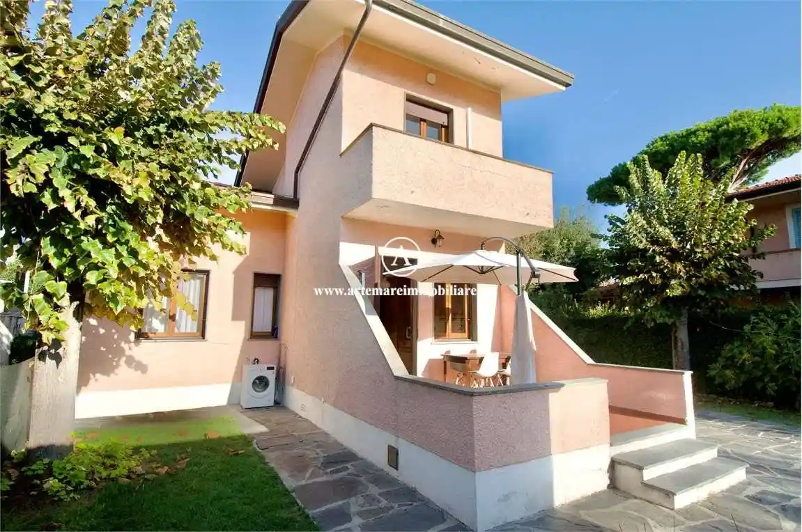 Villa in affitto a Forte dei Marmi