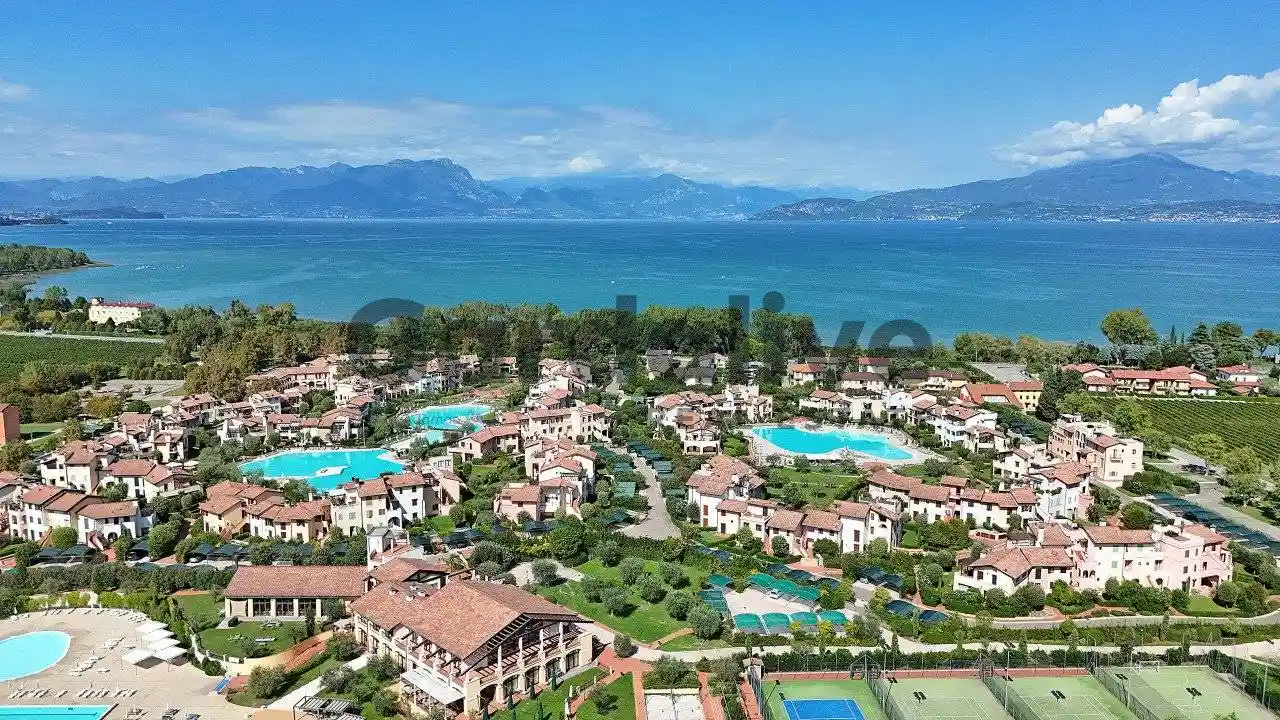 Appartamento in vendita a Peschiera del Garda