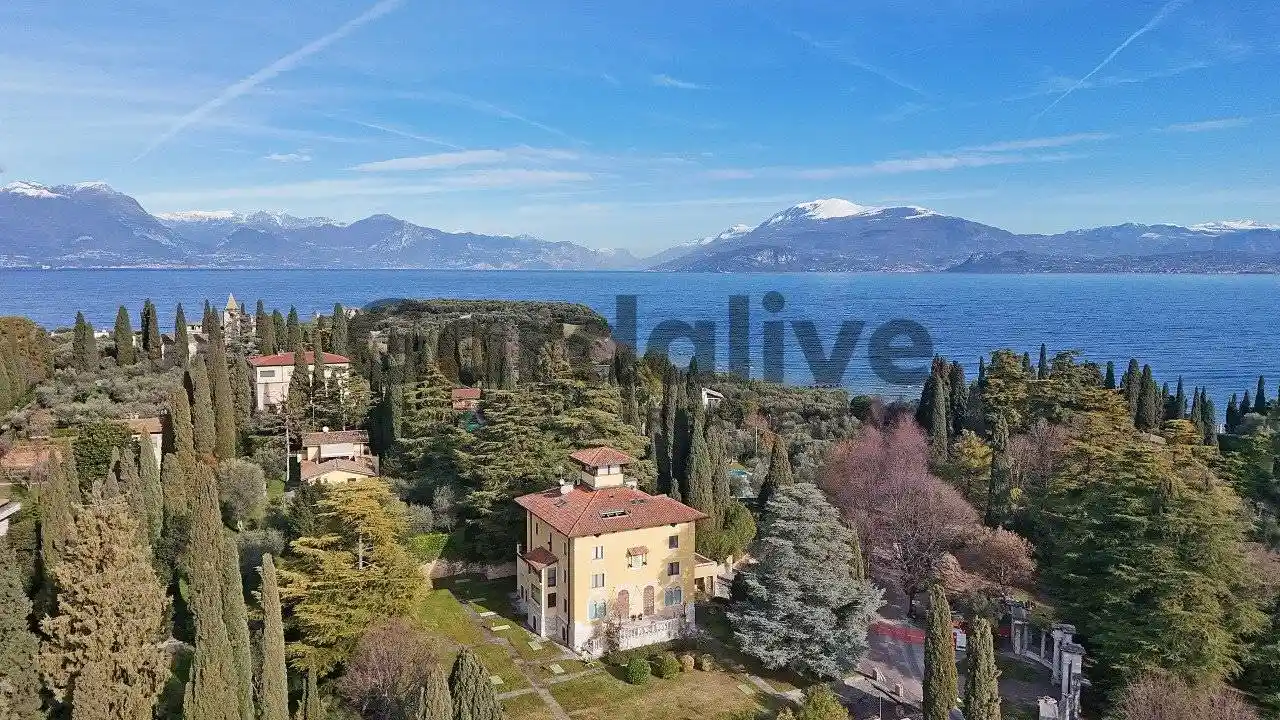 Villa in vendita a Sirmione