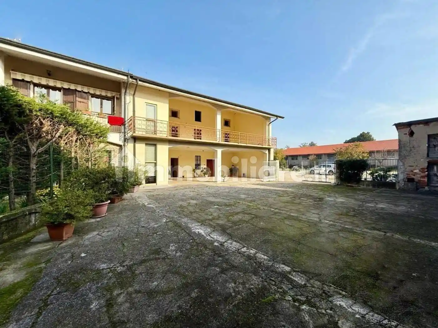 Casa indipendente in vendita a Lonato del Garda