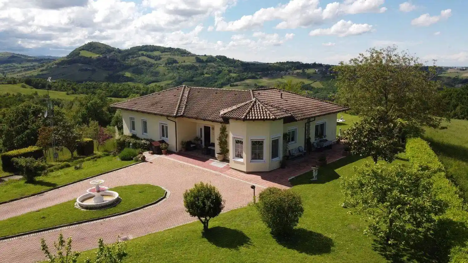 Villa in vendita a Salsomaggiore Terme