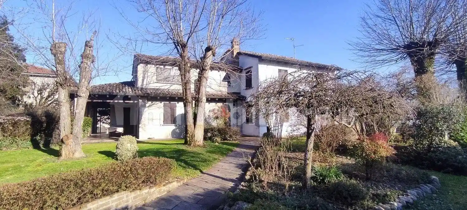 Villa in vendita a Busseto