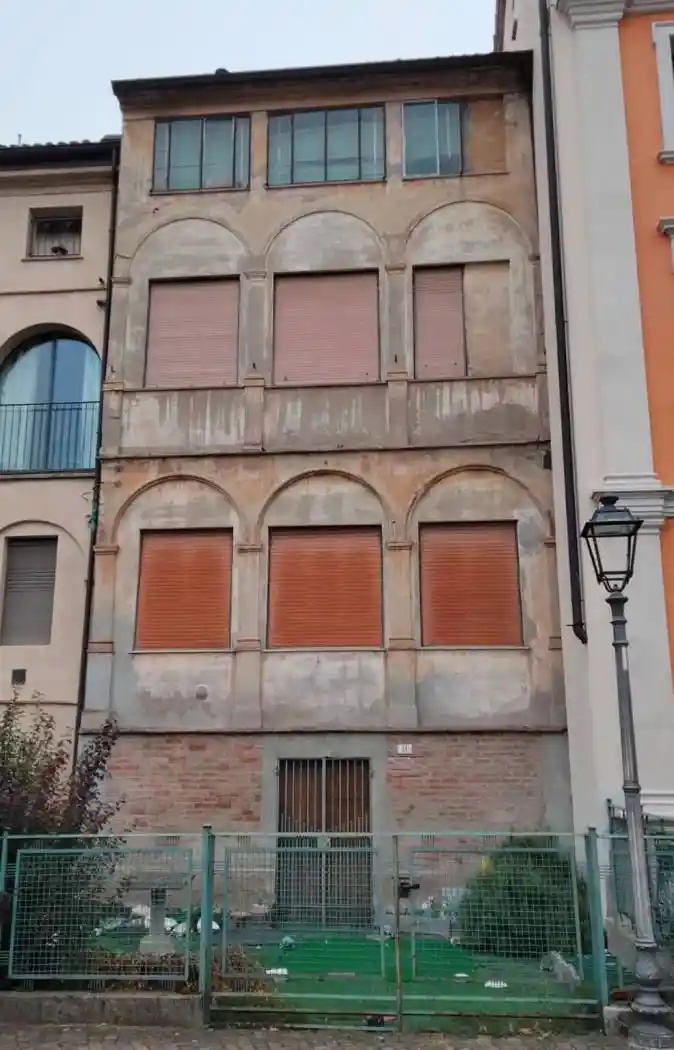 Palazzo - Edificio in vendita a Busseto