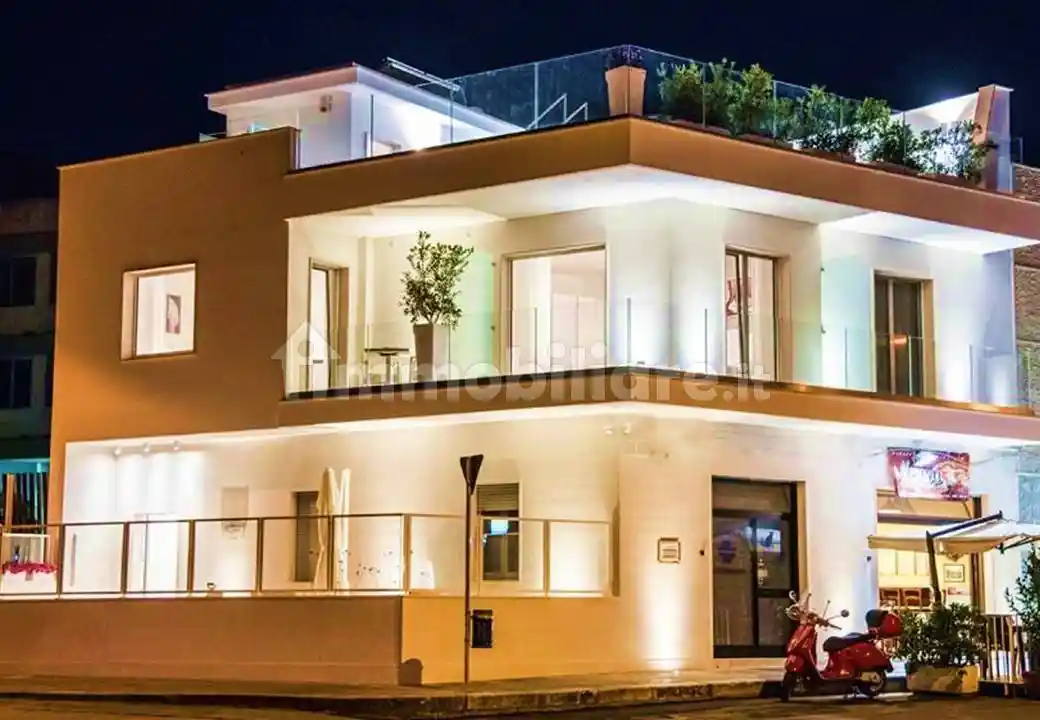 Palazzo - Edificio in vendita a Monopoli