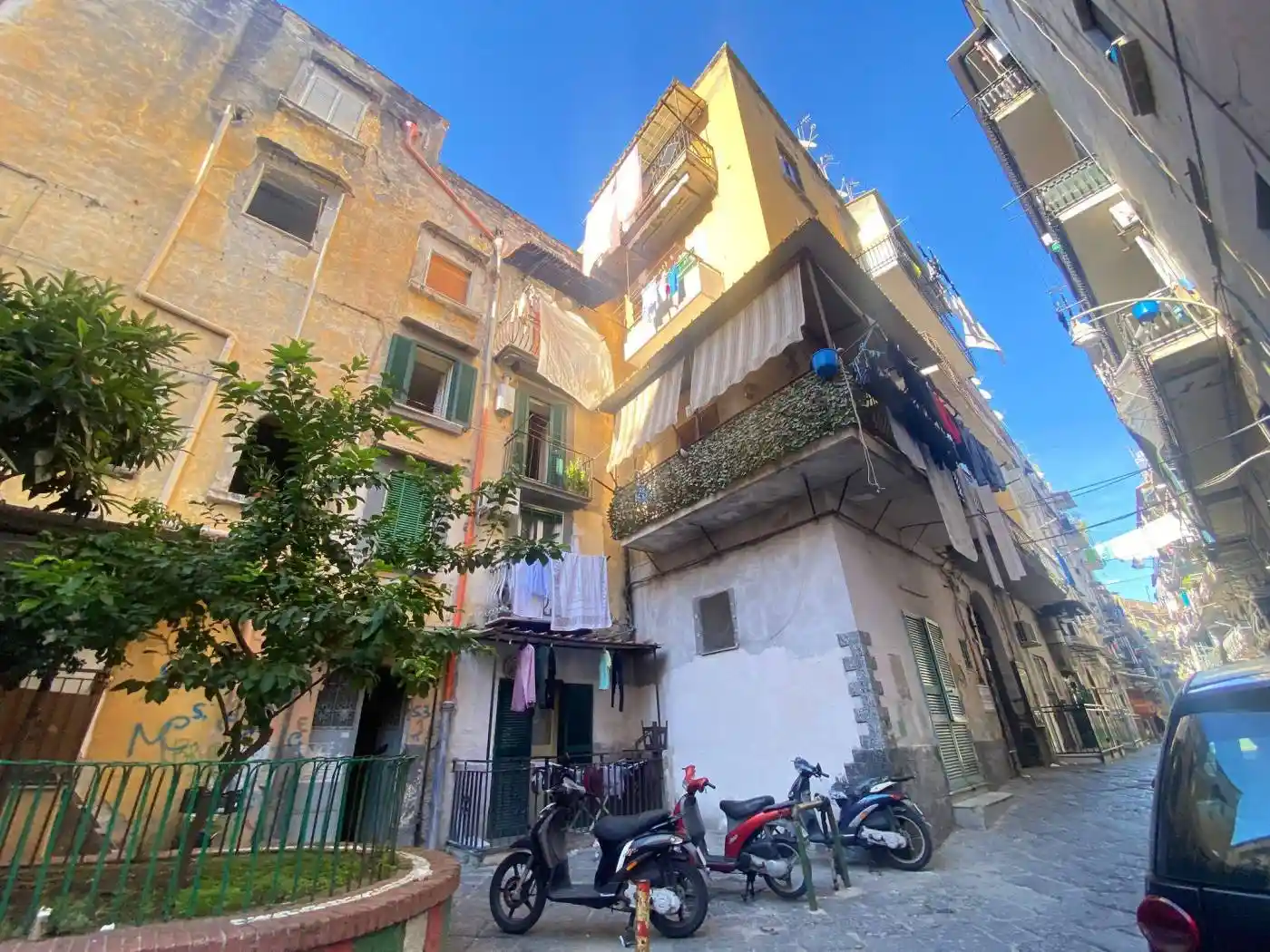 Appartamento in vendita a Napoli