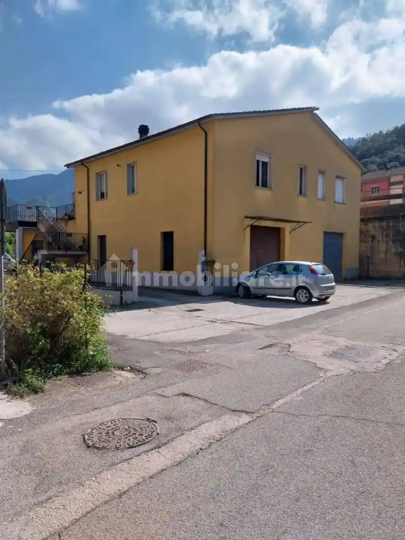 Villa in vendita a Arrone