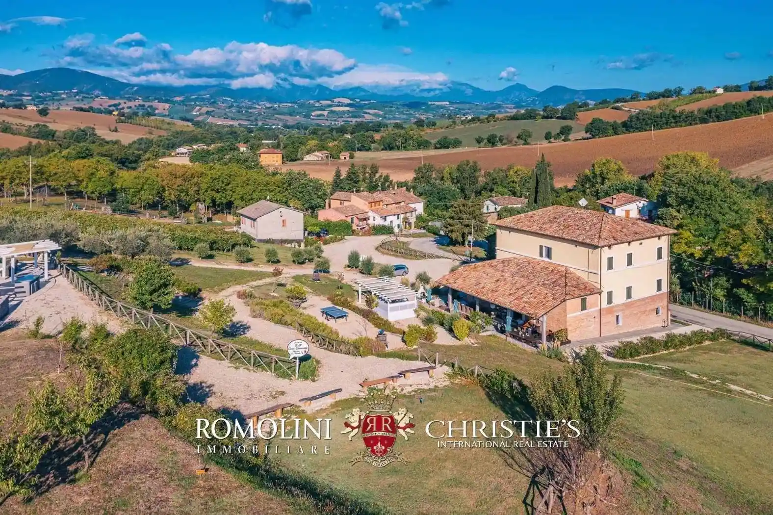 Villa in vendita a Macerata