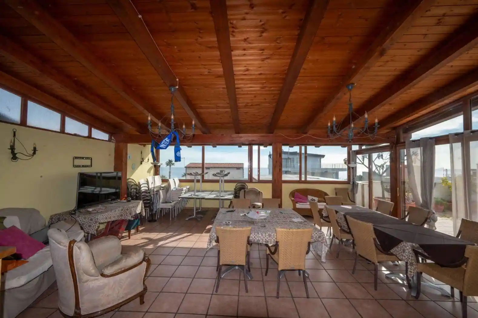 Palazzo - Edificio in vendita a Sant'Alessio Siculo