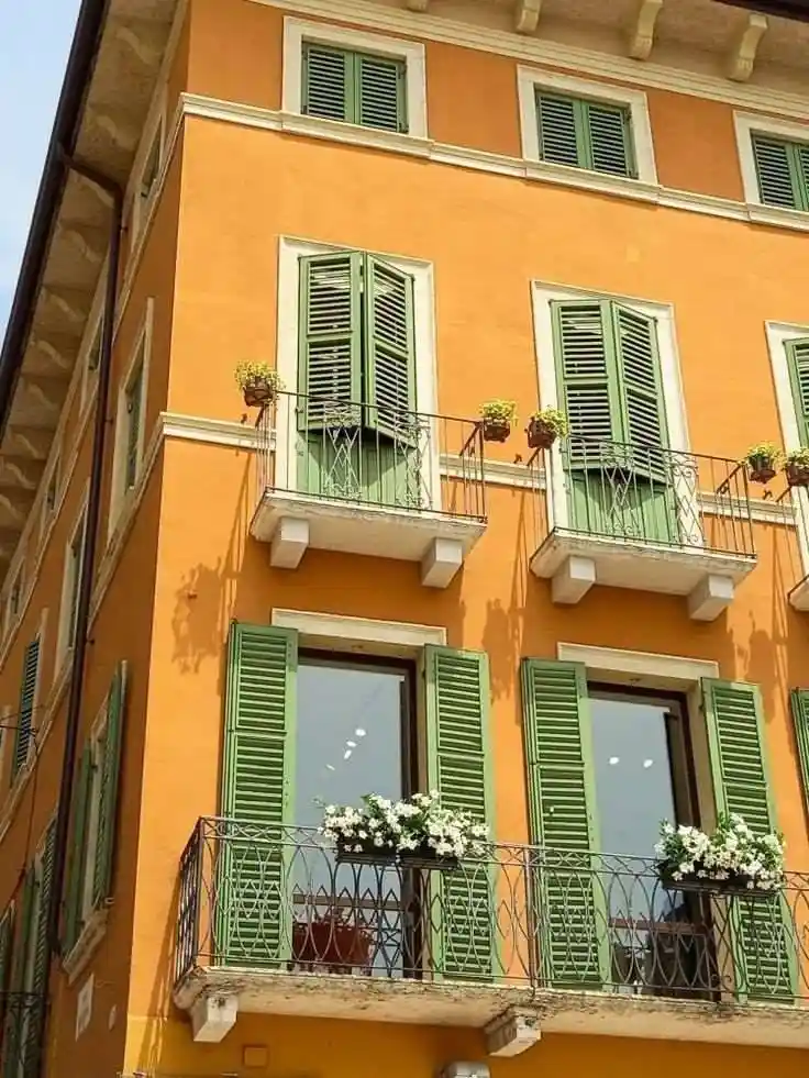 Palazzo - Edificio in vendita a Modena