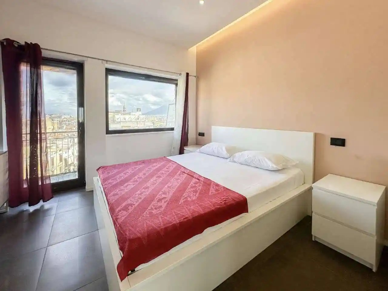 Appartamento in vendita a Napoli