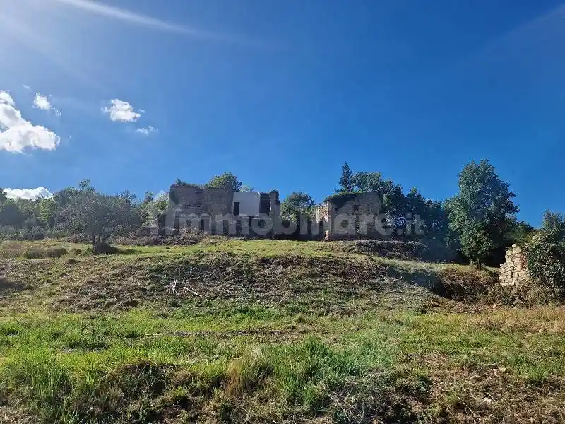 Rustico - Casale in vendita a Valfabbrica