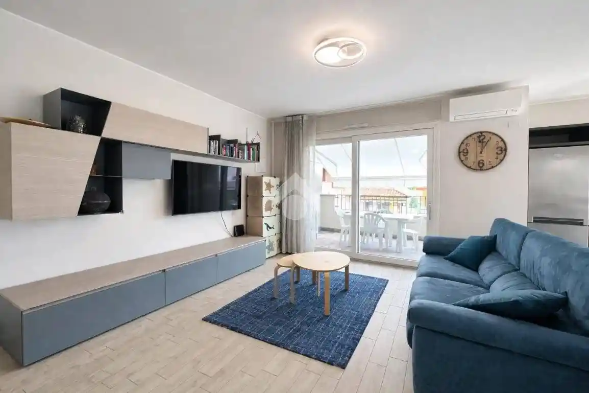 Appartamento in vendita a Varedo