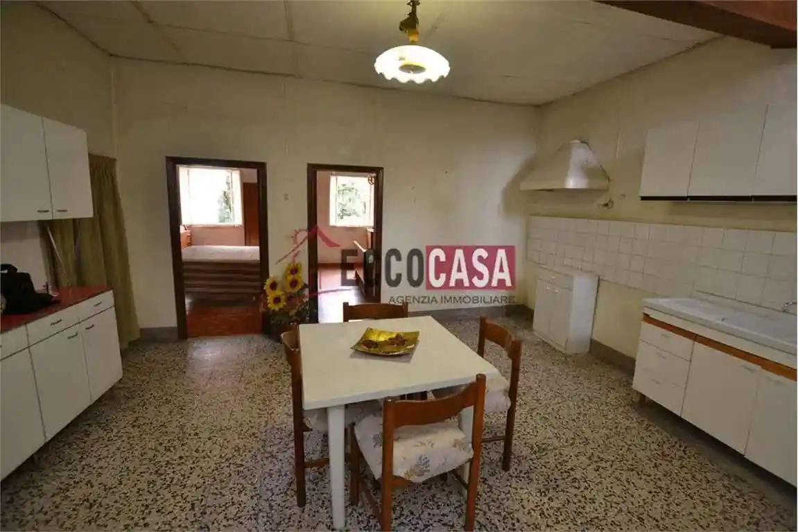 Appartamento in vendita a Terricciola