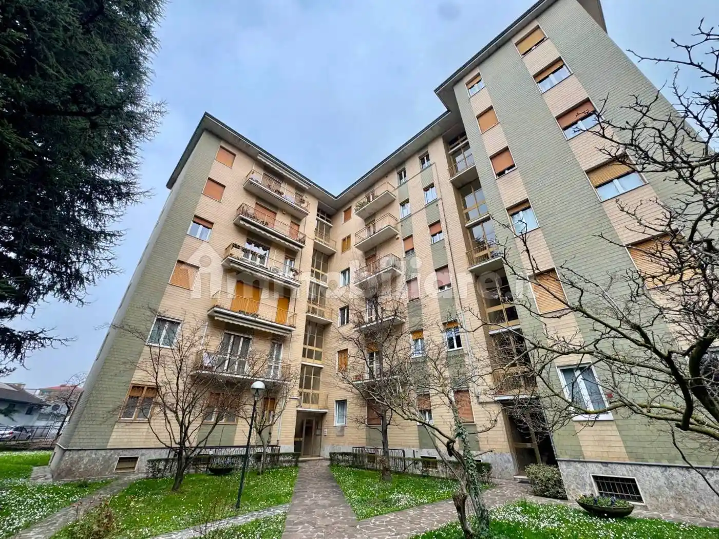 Appartamento in vendita a Monza