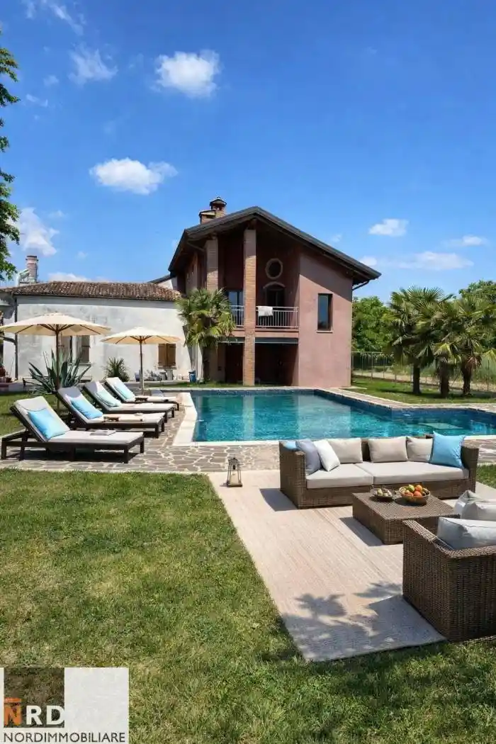 Villa in vendita a Borgo Virgilio