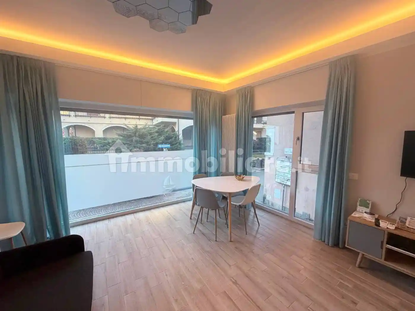 Appartamento in affitto a Stresa