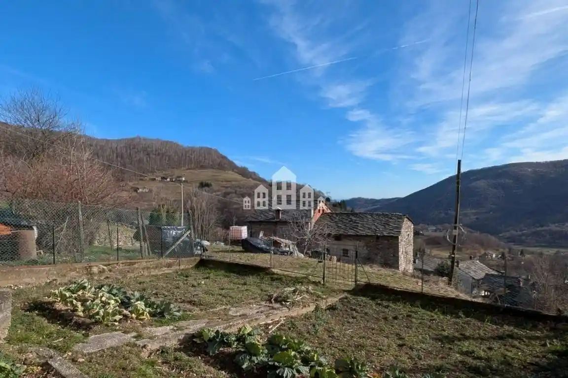 Casa indipendente in vendita a Traversella