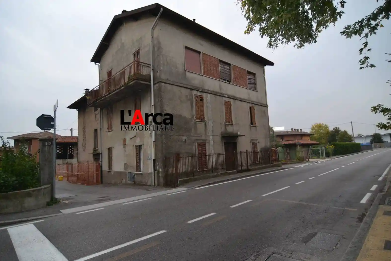 Palazzo - Edificio in vendita a Gorle