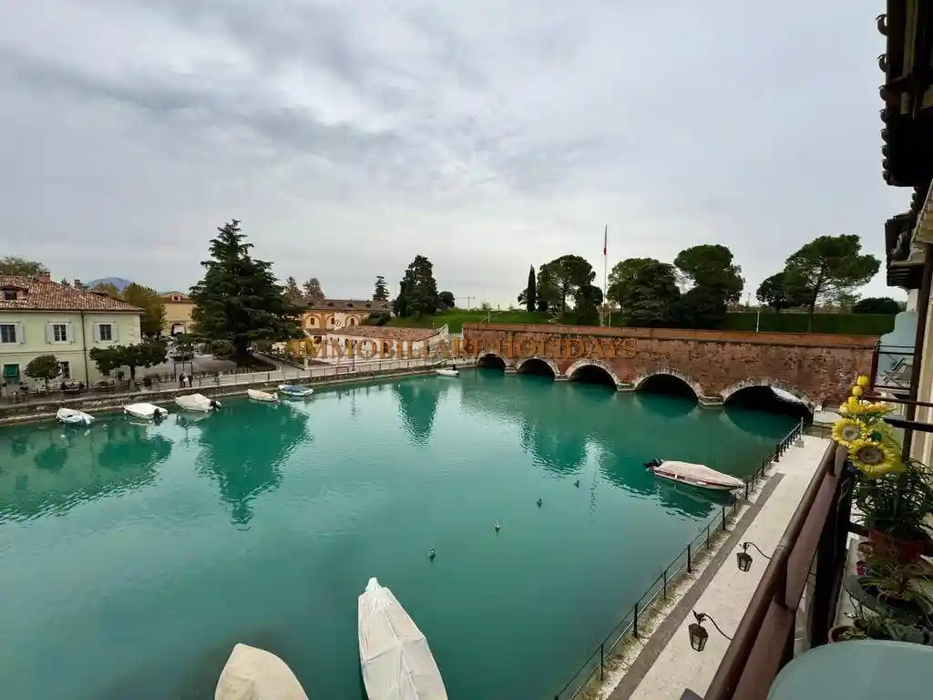Appartamento in affitto a Peschiera del Garda