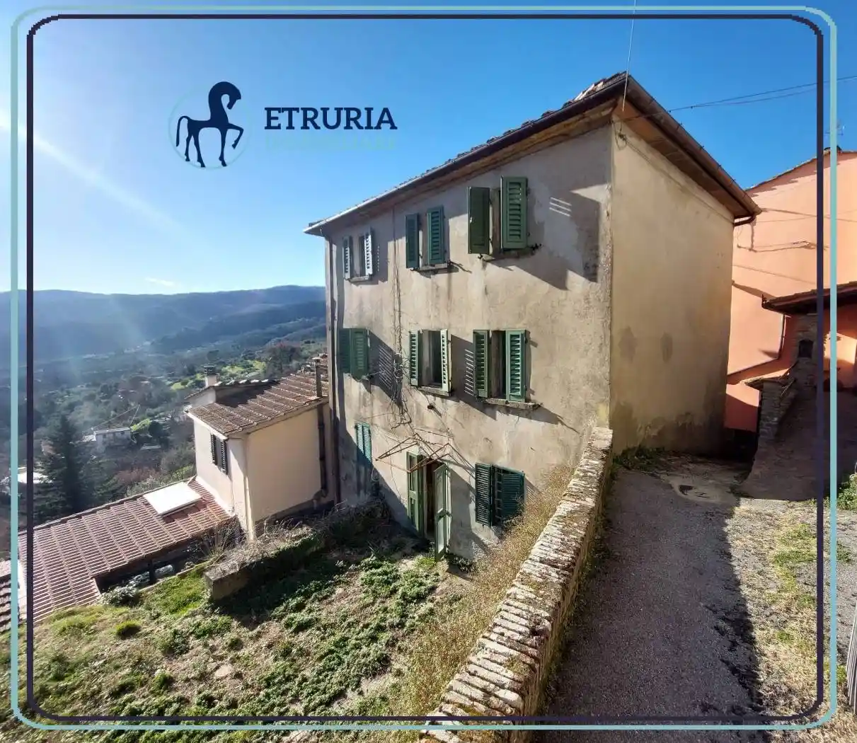 Casa indipendente in vendita a Pistoia