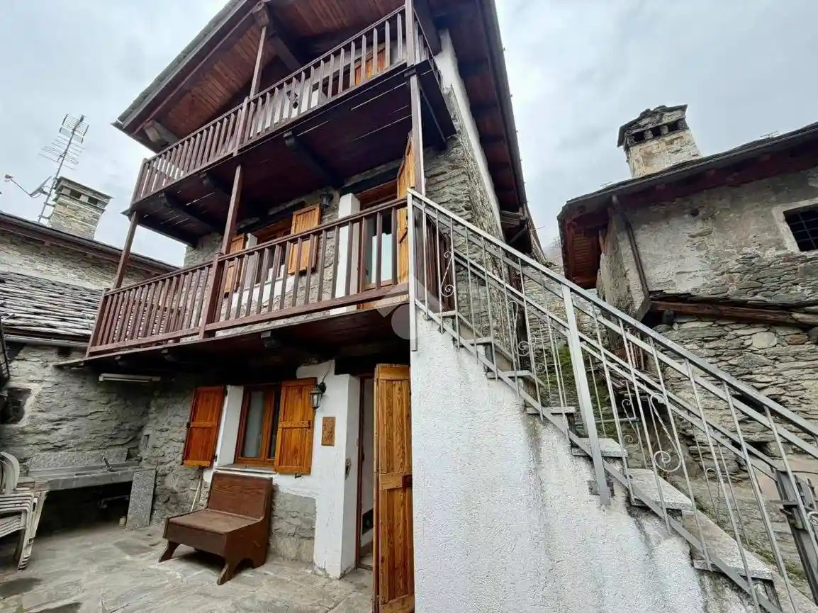 Casa indipendente in vendita a Nus