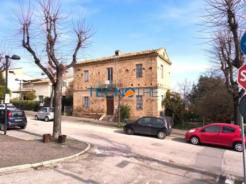 Villa in vendita a Colonnella