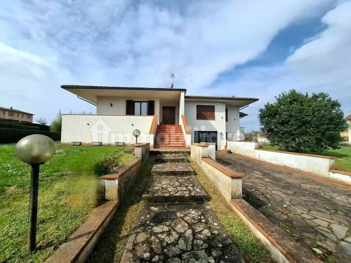 Villa in vendita a Santa Croce sull'Arno