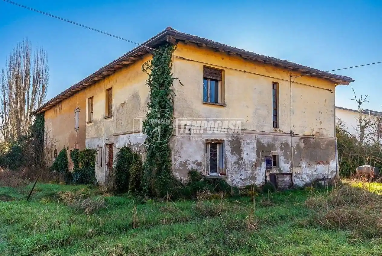 Rustico - Casale in vendita a Crevalcore