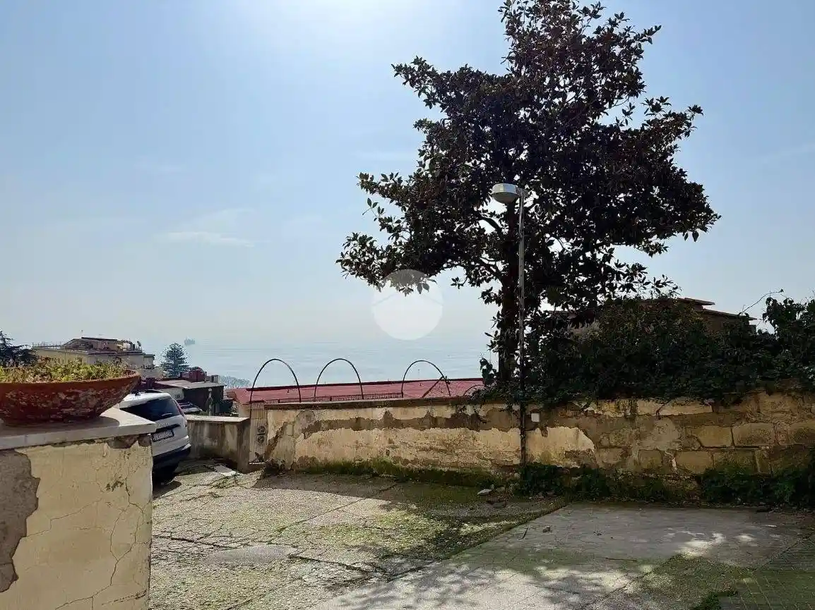 Appartamento in affitto a Napoli