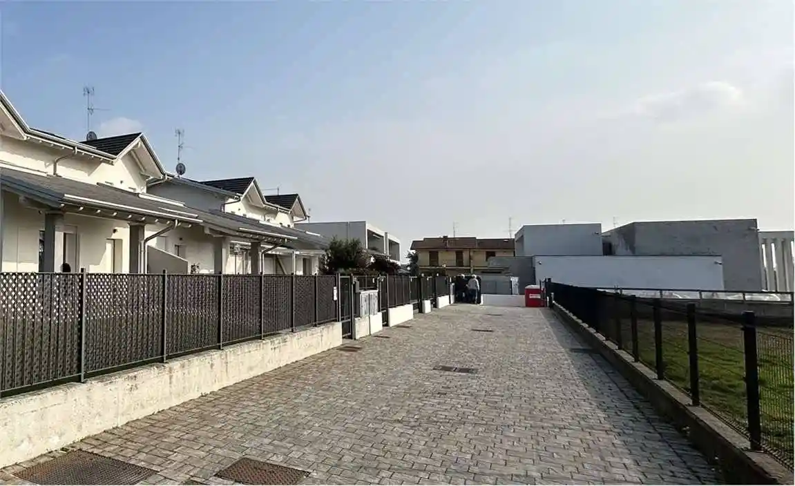 Villa in vendita a Cologno al Serio